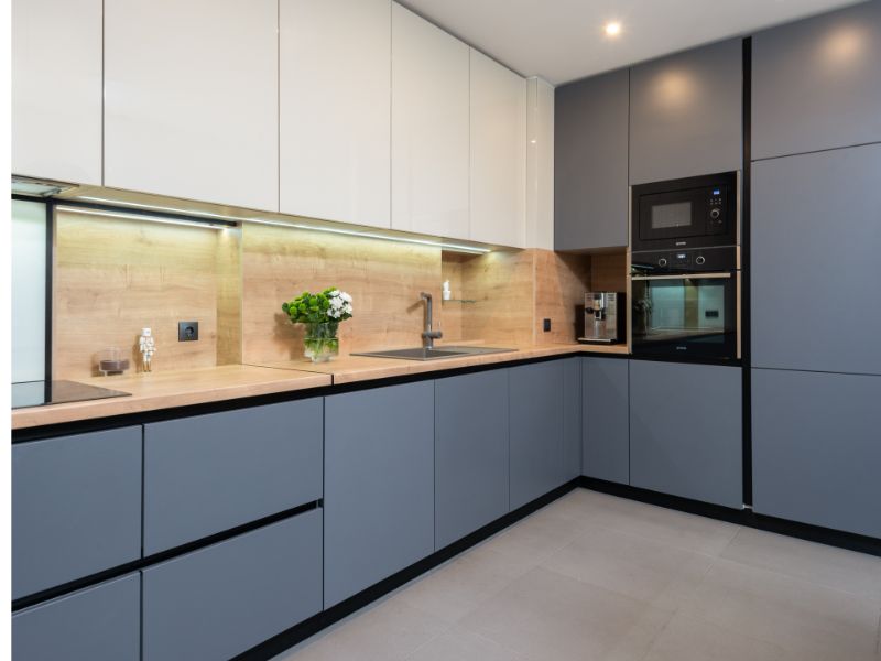 Digital marketing course for furniture shop owners